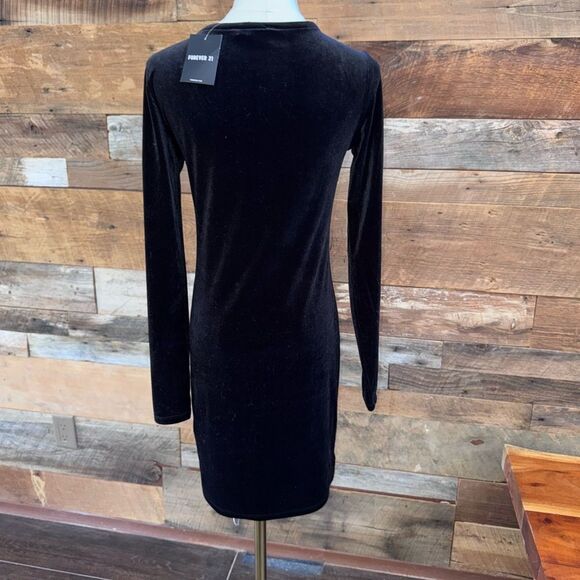 FOREVER 21 Velvet Mini Dress Women’s Black V-Neck Evening Elegant Party nwt sz L - Picture 3 of 9